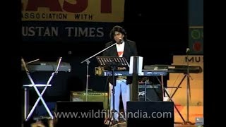 A R Rehman sings Chanda Suraj Lakhon Taare
