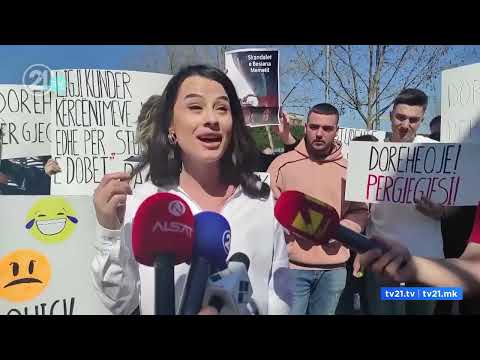Studentët e arteve në protestë, kërkojnë largimin e profesoreshës Besiana Mehmedi