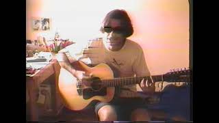 Registro: Álvaro Henríquez interpretando “He barrido el sol”, 1995.