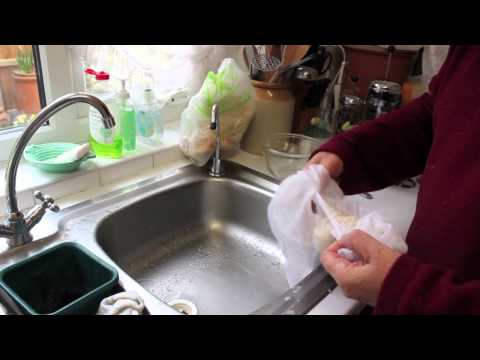 MAKE SUPERB FISHING BAIT - BREAD PASTE