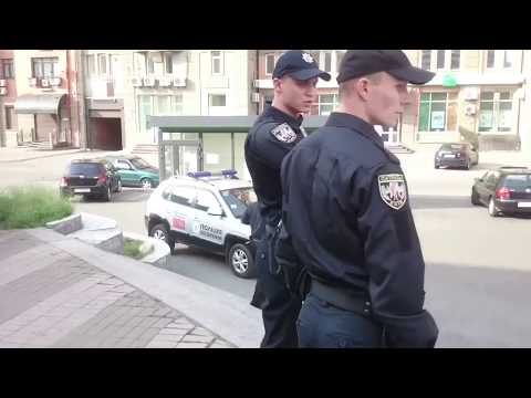 Подросток против 4-х полицейских