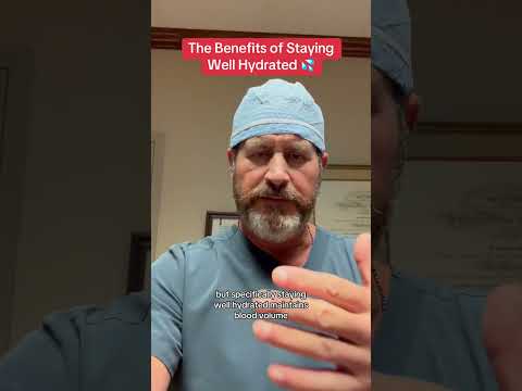 The benefits of staying well hydrated #doctor #surgeon #medstudent #hearthealth #hydration #fyp