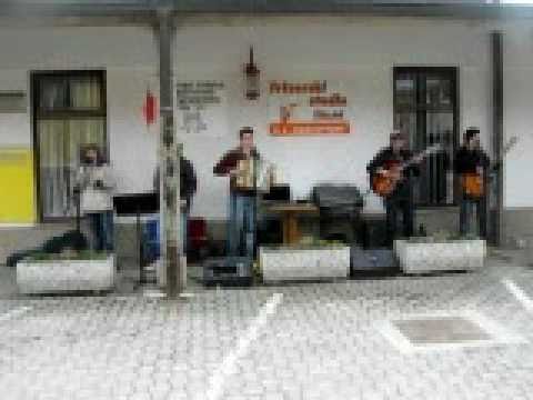 Ansambel Mladi upi - Dekle iz Ribn'ce