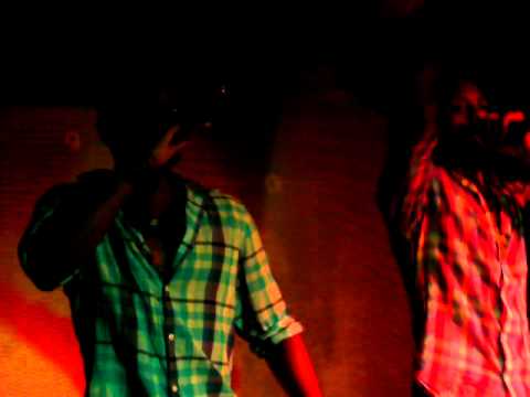 LES JUMOS  LINHO ET DOCTA   o factory LR 20.08.2010