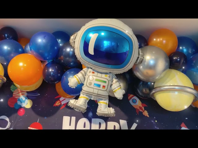 Vídeo relacionado con Ahaimy 28 Piezas Decoración Tarta Astronauta Decoración Tartas De Astronauta Decoración Tartas Espaciales Figuras De Astronauta Cumpleaños Para Fiestas Temáticas, Cumpleaños, Bautizos