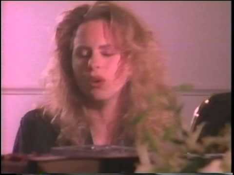 Vonda Shepard - Don't Cry Ilene (Official Video)