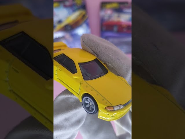 Vídeo relacionado con Hot Wheels Premium Car Culture Ronin Run 2 Nissan Skyline R32 Pandem Coche de juguete metálico coleccionable a escala 1:64 con neumáticos Real Riders, JBK88