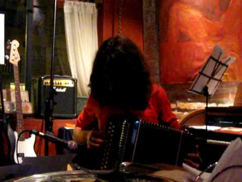 Dovoie Sestri (María y Ana Kusmuk + Grace) - 17/04/2010