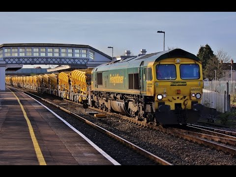 66552 top and tail with 66519 passes Bridgwater with 6Y37 on 13th March 2017
