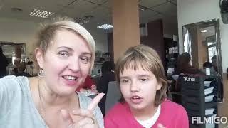 Me tinto el pelo de rosa.