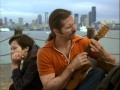 Jeff Bridges singing and playing the ukulele 