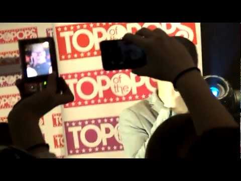 District 3 - Get your 3eek on TOTP secret gig - Boyz II Men - I'll make love to you cover