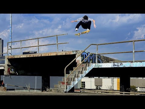 download lagu mp3 mp4 Kyle Walker, download lagu Kyle Walker gratis, unduh video klip Kyle Walker