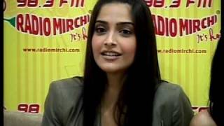 Vivacious Sonam Kapoor promotes Aisha