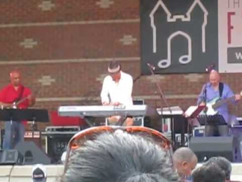 Bob Baldwin and Walter Beasley:  Welcome to Planet Funky Onion Live July 20 2013