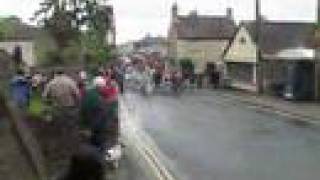 preview picture of video 'Wheatley, Oxfordshire 2008 - on the way to the Maypole'