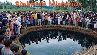Download lagu Uproar‼️A MYSTERIOUS SINKHOLE SHOCKED RESIDENTS OF SITUJUAH BATU NAGARI, DISTRICT 50, WEST SUMATR... mp3 Download lagu Uproar‼️A MYSTERIOUS SINKHOLE SHOCKED RESIDENTS OF SITUJUAH BATU NAGARI, DISTRICT 50, WEST SUMATR... mp3