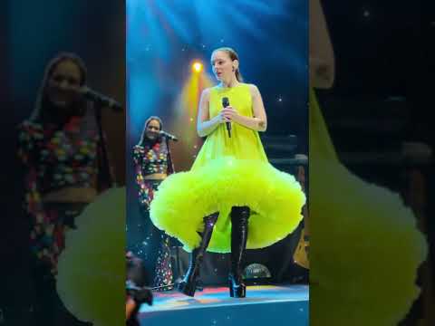 Nil Karaibrahimgil &İlayda Cansızoğlu - Kuzey Yıldızı (Alice Müzikali)