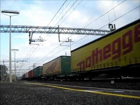 Treni merci vari + EXP 1960 + IC 727 a Torricola (il dopo neve)