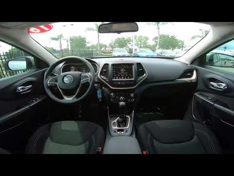 2016 Jeep Cherokee Latitude Interior