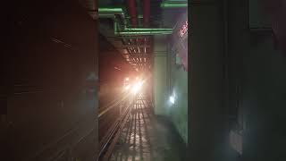 (終於在迴龍等到支援車了[但我也因此等了一個多小時])台北捷運 中和新蘆線支援車 進入迴龍終點站