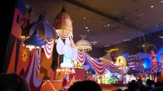 preview picture of video '4K-movie:It's a Small World Very Merry Holiday'