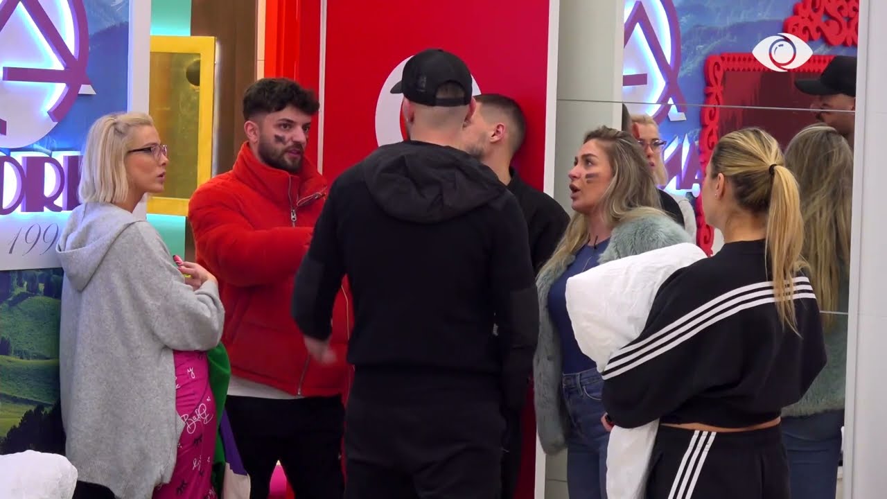 “Pata problem…”/ Vesa ‘përplaset’ me Ilnisën për Ledjonën, banorja: Shpifje, s’qenka mirë nga trutë…