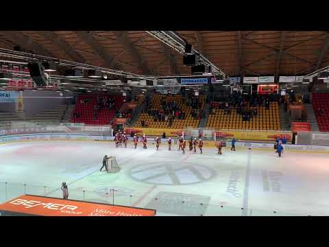 Ehrenrunde der Bemer VEU Feldkirch nach dem 3:0-Heimsieg gegen Fassa
