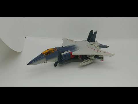 Chuck's Reviews Transformers Studio Series Blitzwing