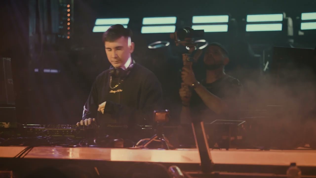 Miniatura del video: Silvestre (KG) Live at KINDERGARDEN @ Crobar Club