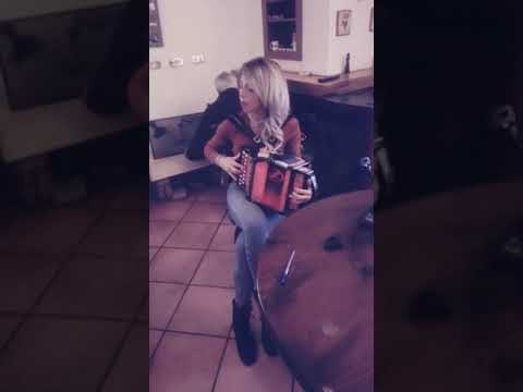 Simona Cenfi - Sulla Biga (Lamano Palombi)