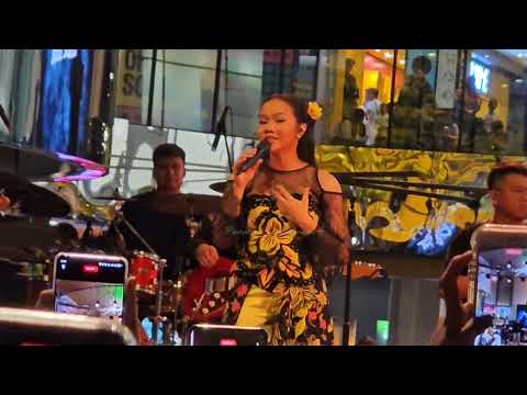 Yura Yunita Tanda Live La Piazza Kelapa Gading 2025
