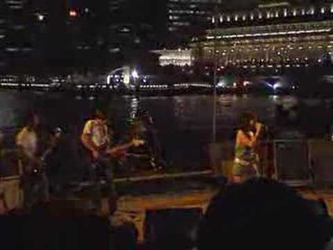 2005-07-15 - 03 - Oddstars - 01.avi