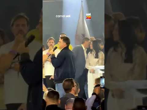 Flávio Bolsonaro diz que Tarcísio será reeleito no 1º turno em SP
