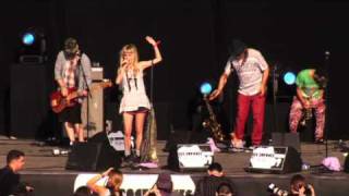 The Asteroids Galaxy Tour - Around The Bend (live)