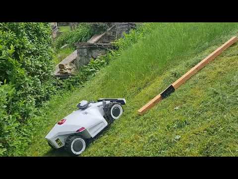 Mammotion Luba 2 AWD 3000 robotic lawn mower extreme test, steep slope, high grass. #mammotionawards