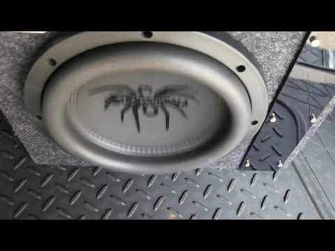 Soundstream T5 Tarantula 10" subwoofer slamming hard! K9 Killer !