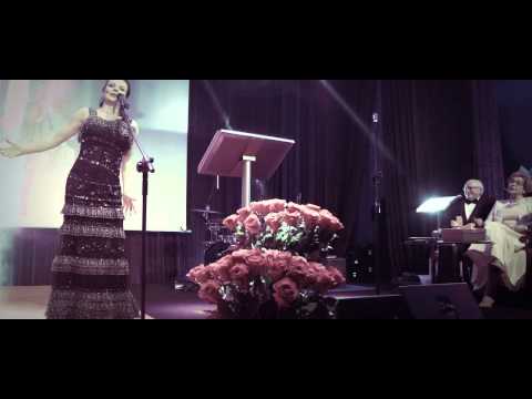 Andrzej Bartkowski 70 lecie w MCC Mazurkas -  Andrzej Płonczyński zapowiada Justynę Reczeniedi