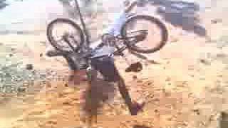 VERY FUNNY BIKE STAK OVA THE HANDLE BARS MUST SEE!!!!!!!