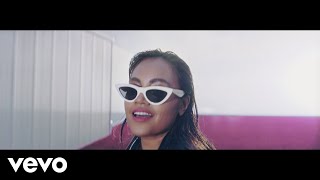 Musik-Video-Miniaturansicht zu Selfish Songtext von Jessica Mauboy