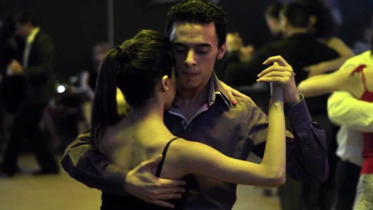 1º AÑO / YEAR - Juliana Aparicio & José Almar [7MIN] español/english