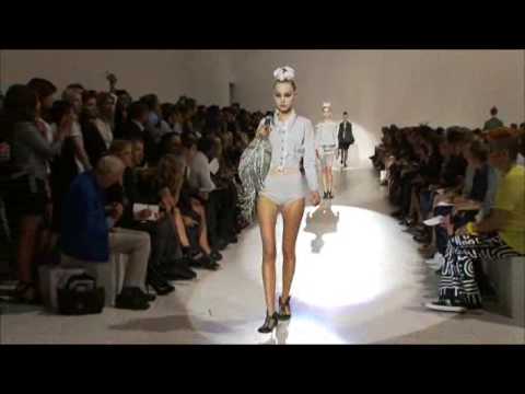 download lagu mp3 mp4 Marc Jacobs Resort 2010, download lagu Marc Jacobs Resort 2010 gratis, unduh video klip Marc Jacobs Resort 2010