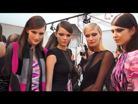 Backstage Video - ready-to-wear fall-winter 2013 - 2014 Paris