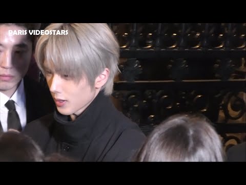 Jisung 지성 NCT with fans @ Paris 22 january 2026 Fashion Week show System