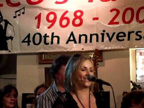 CLANNAD live part 2 Leo's Tavern 40th Anniversary 2008 Sally Gardens + gleanntan glas gaoth dobhair