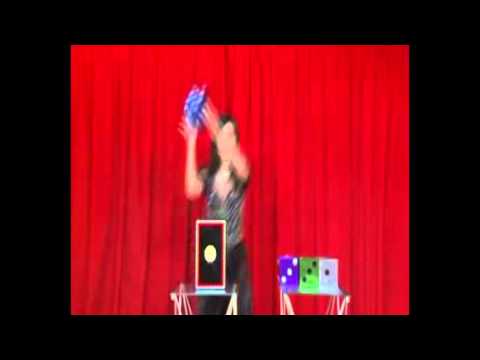 Super Big Dice Frame by TORA Magic / SEO MAGIC