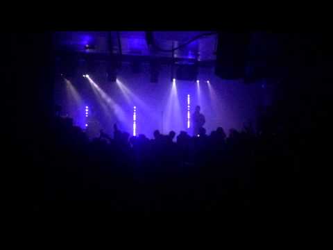 Trust Tr/st "Dressed for space" Live Paris @ La Maroquinerie