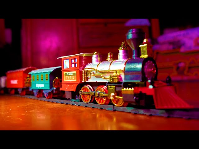 Vídeo relacionado con Tren Electrico Juguete Niños, Suministro de Energía de la Batería Juguete, Conexión magnética, Juguetes Regalos para Niños, Tren Electrico Niñoscompatible con Thomas, Brio, Chuggington