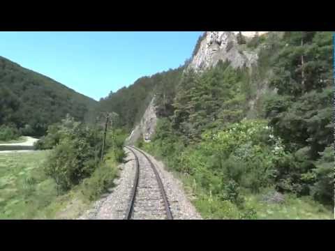 Calatorie cu trenul pe magistrala nr. 300 (partea 1: defileul Crisului Repede) - in HD 720p!
