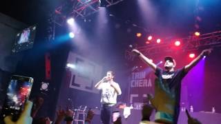 A pesar de todo. | Beret.